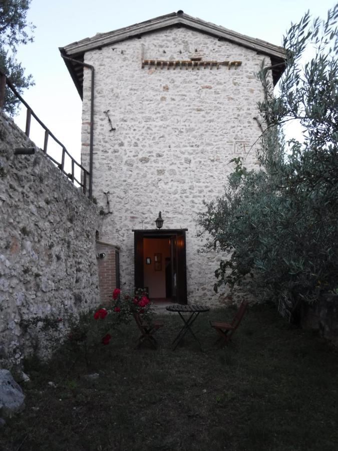 Agriturismo Il Casalino Сполето Экстерьер фото
