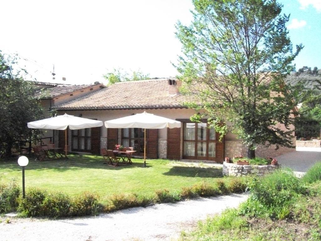 Agriturismo Il Casalino Сполето Экстерьер фото