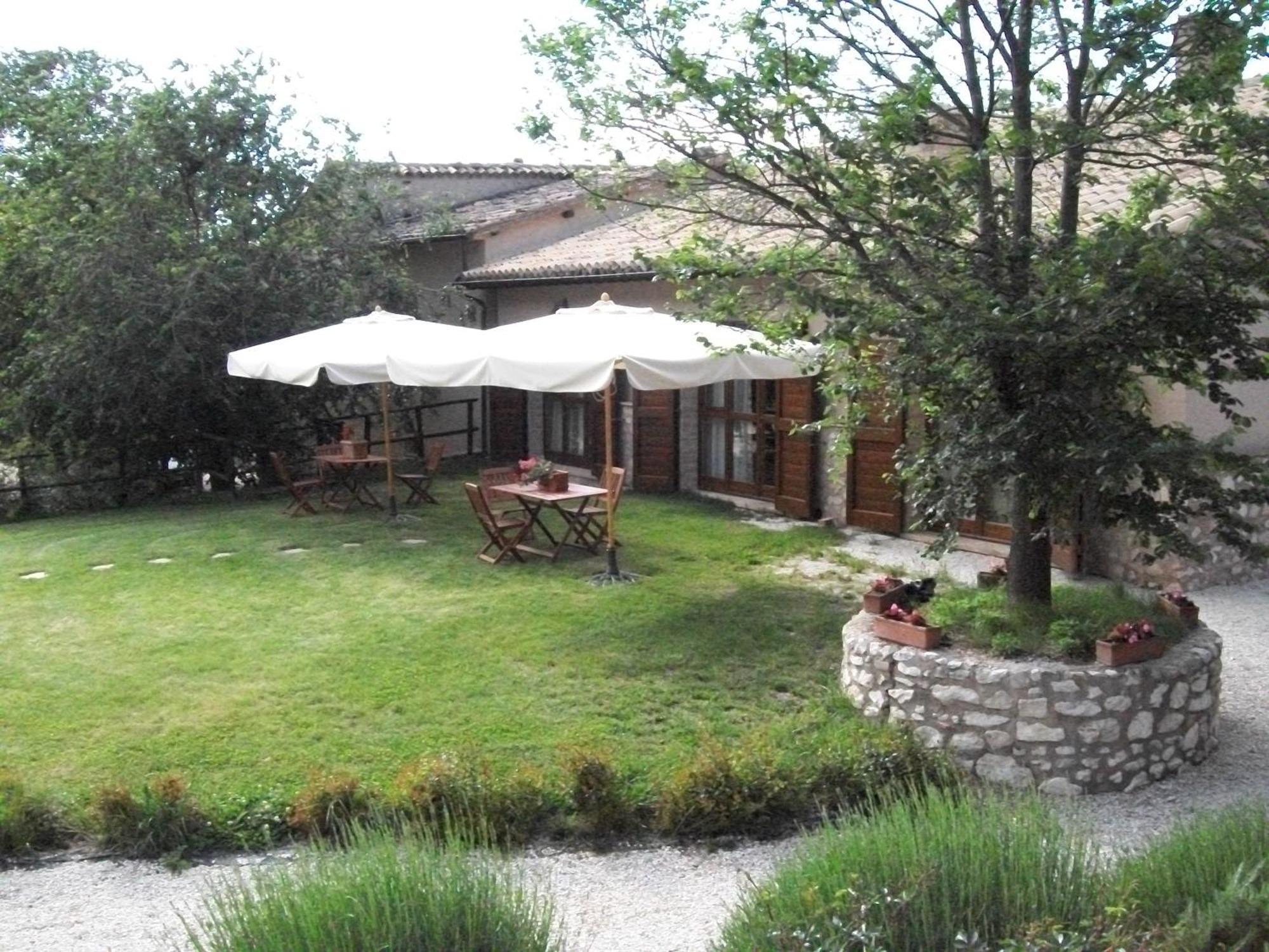 Agriturismo Il Casalino Сполето Экстерьер фото