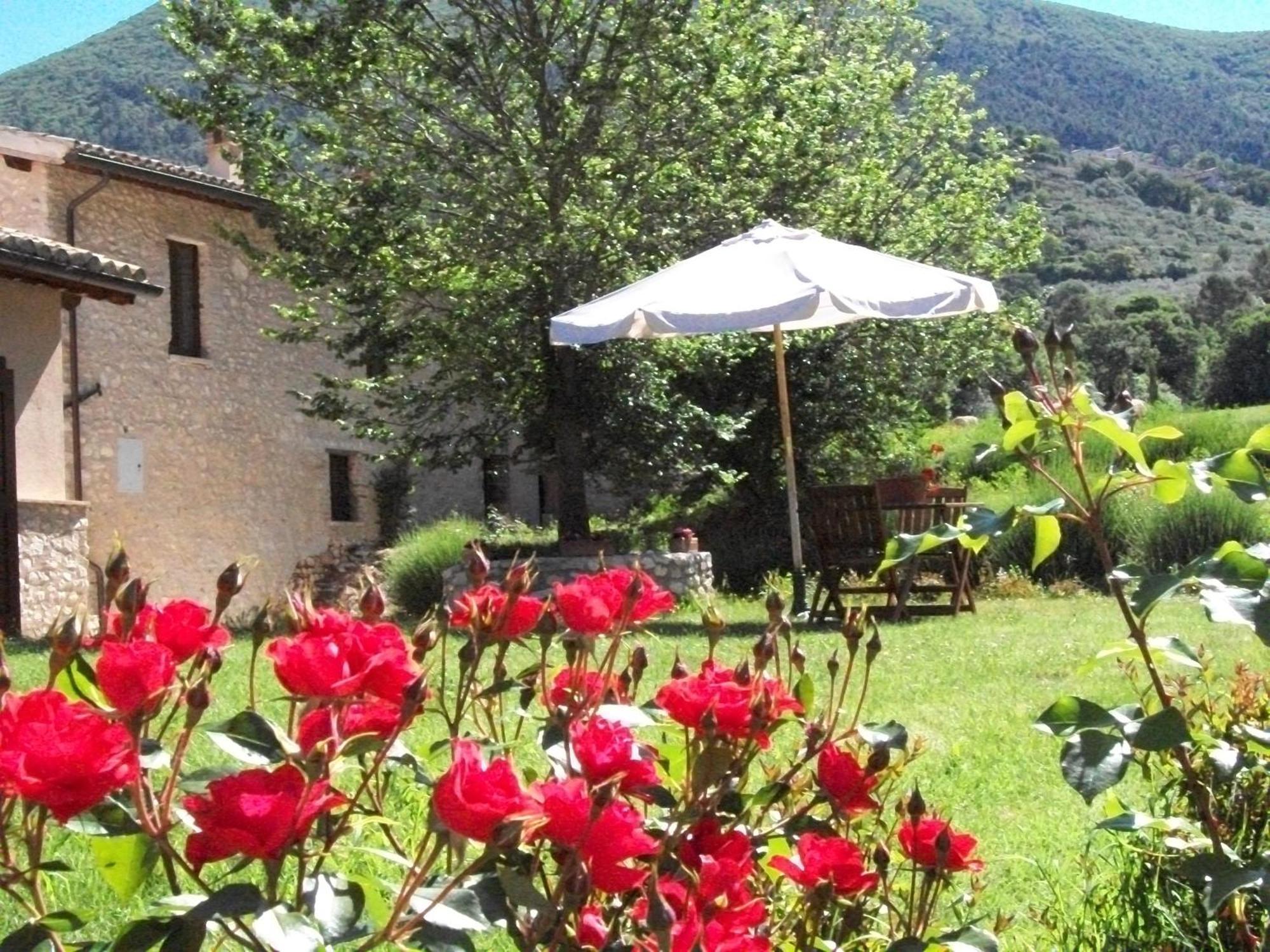 Agriturismo Il Casalino Сполето Экстерьер фото