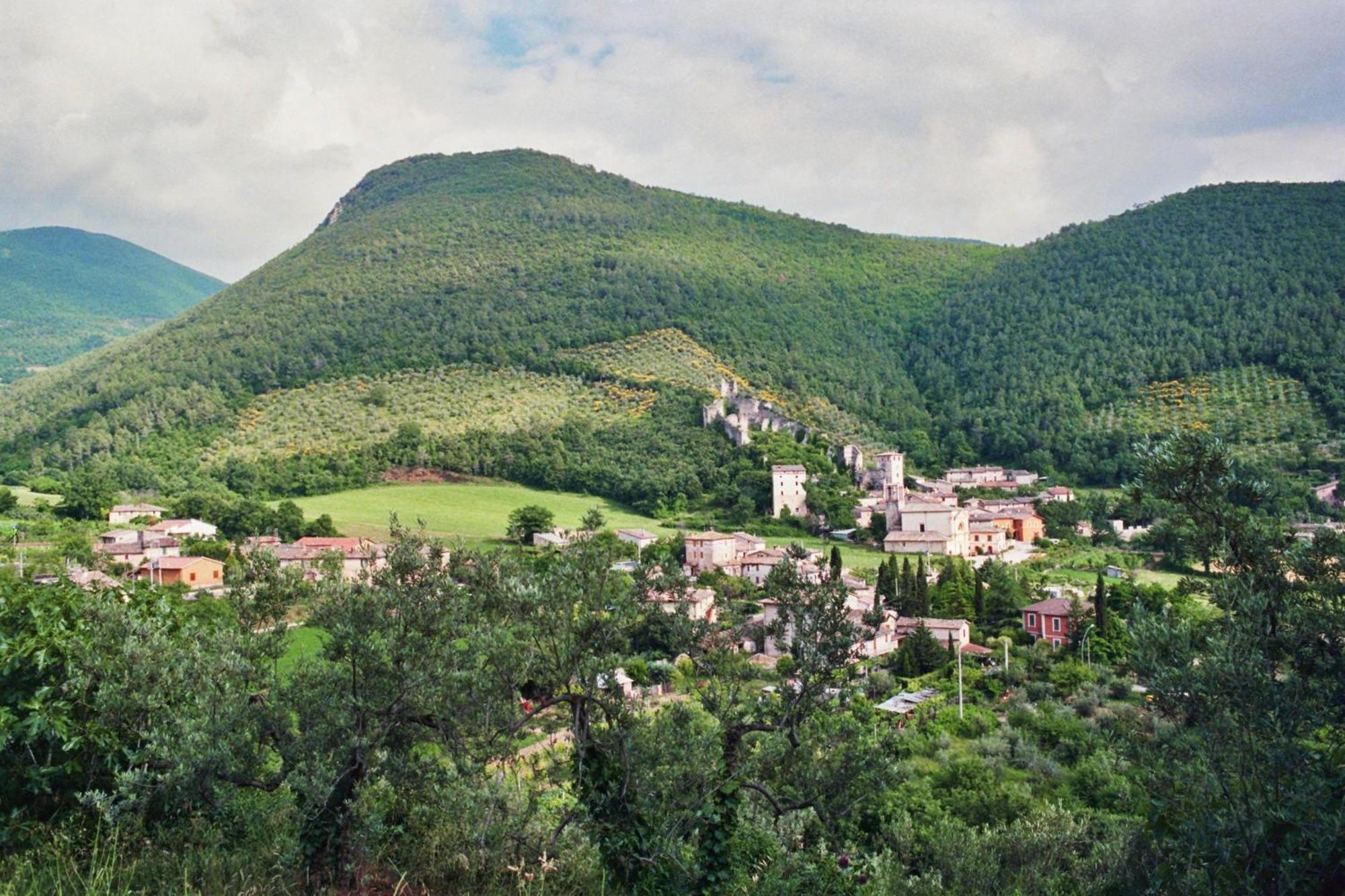 Agriturismo Il Casalino Сполето Экстерьер фото